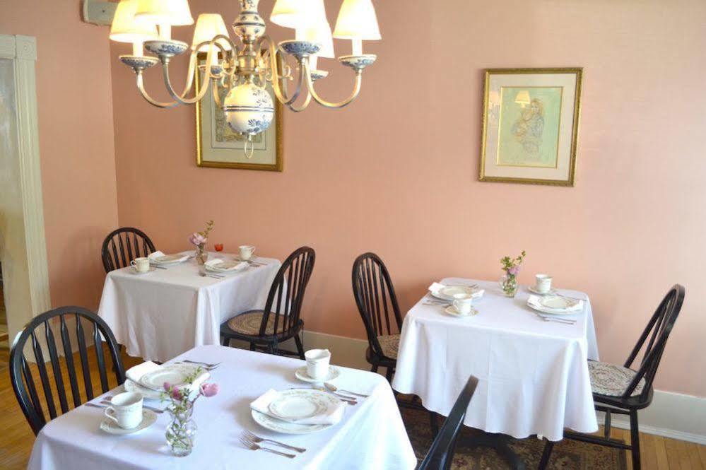 The Bell House Inn Гленс Фолс Екстериор снимка